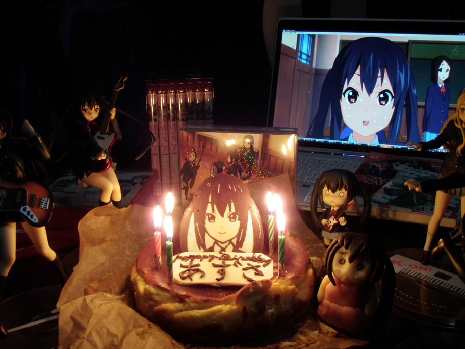 2d_dating birthday black_hair cake candle computer figure food k-on! lonely nakano_azusa nendoroid photo twintails